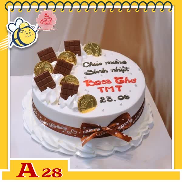 Bánh kem sinh nhật đơn giản A28 nền màu trắng gắn xu tiền và socola thắt nơ nâu đẹp tinh khôi