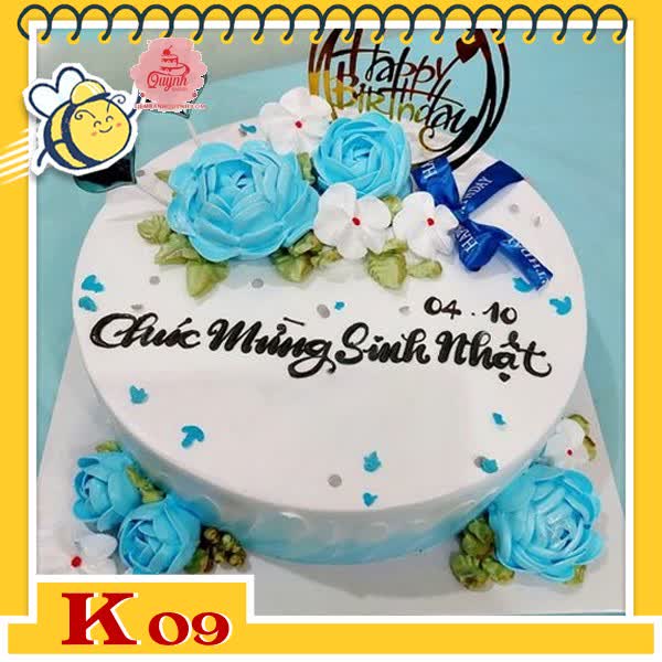 Bánh kem tặng khách hàng K09 nhiều đóa hoa màu xanh ngọc và trắng đẹp được yêu thích vì quá sang