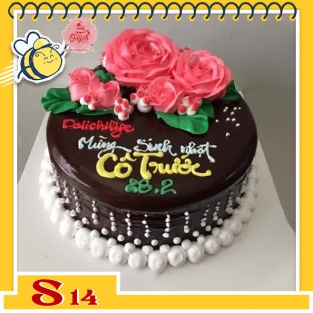 giới thiệu tổng quan Bánh kem socola S14 phủ toàn bánh trang trí nhiều bông hoa hồng nhạt vô cùng tươi thắm