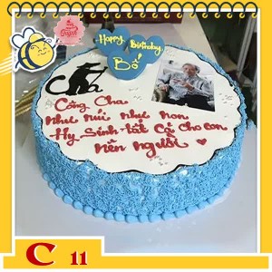 Bánh kem tặng cha C11 viền xanh nền trắng cắm 3 trái tim socola và in bức ảnh đẹp của bố lên mặt bánh