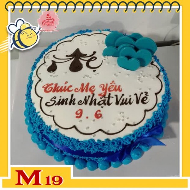 giới thiệu tổng quan Bánh kem tặng mẹ M19 viền xung quanh màu xanh nền trắng vẽ chữ Mẹ đẹp cùng lời chúc của con cho mẹ