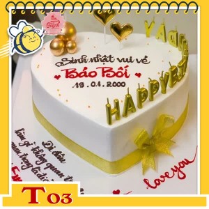 Bánh kem trái tim T03 sang trọng tinh tế cắm nến happy birthday xung quanh cùng phụ kiện hiện đại màu vàng